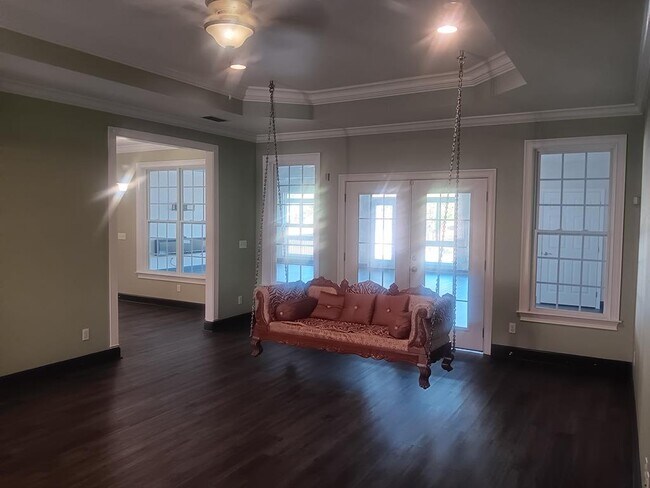 Building Photo - 12 Buckfast Ct