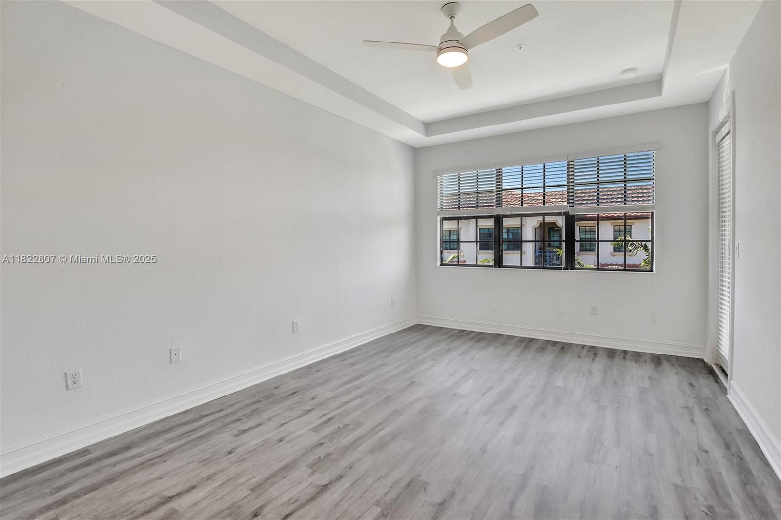 Building Photo - 11549 SW 13th Ct