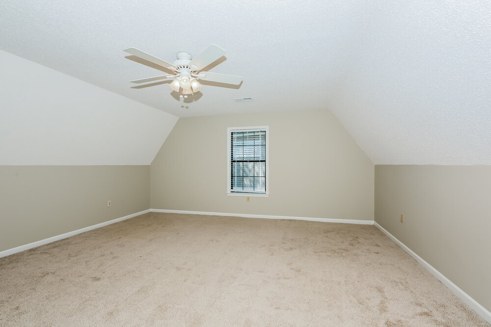Building Photo - 8169 Cairn Dr