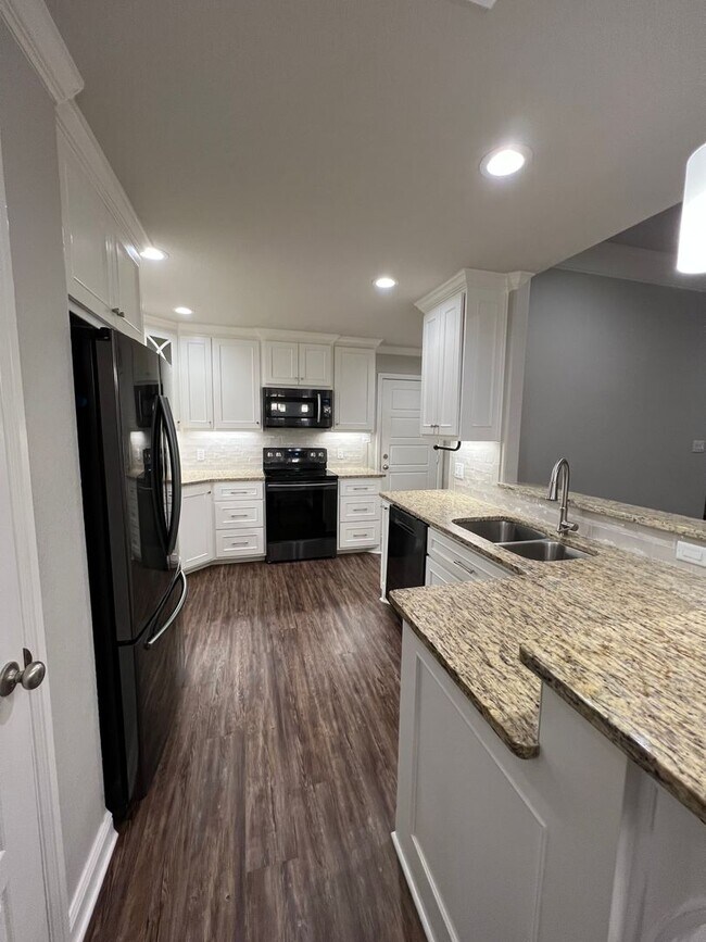 Building Photo - 5429 Meadow Ridge Dr