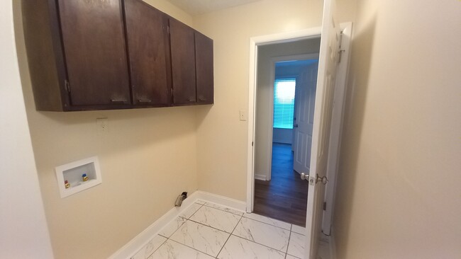 Bathroom with washer dryer connection - 525 Cedar Wood Ct