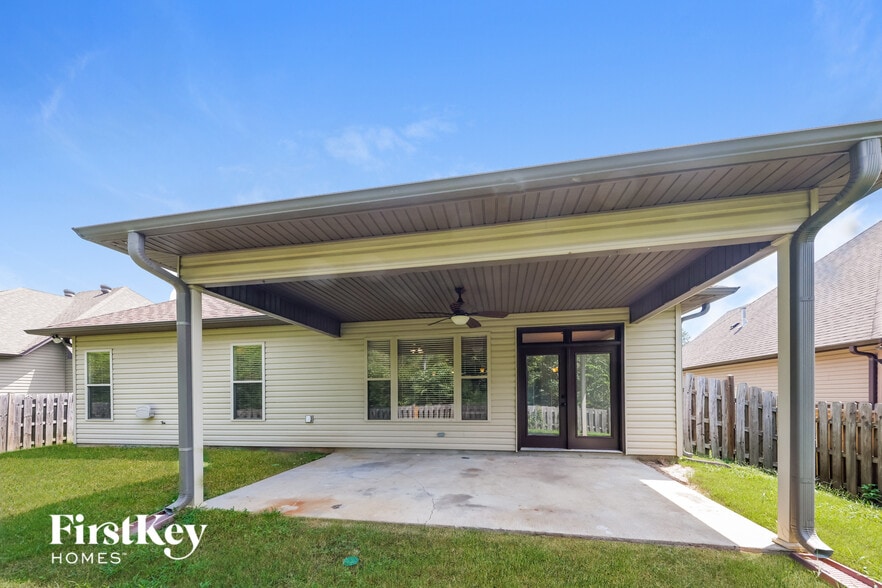 Building Photo - 156 Willow View Lane