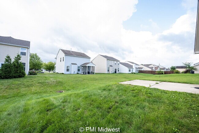 Building Photo - "Charming 3-Bedroom Home with 2 Full Baths in Desirable Noblesville Location!"