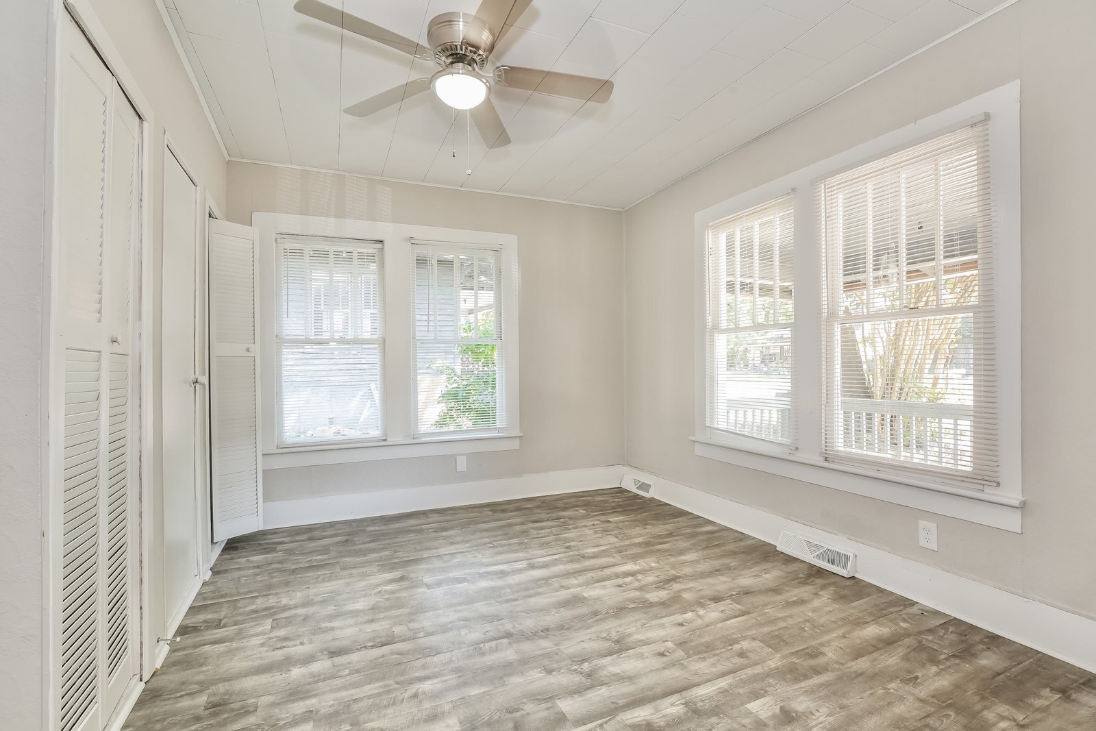 Building Photo - 306 E Guilford St