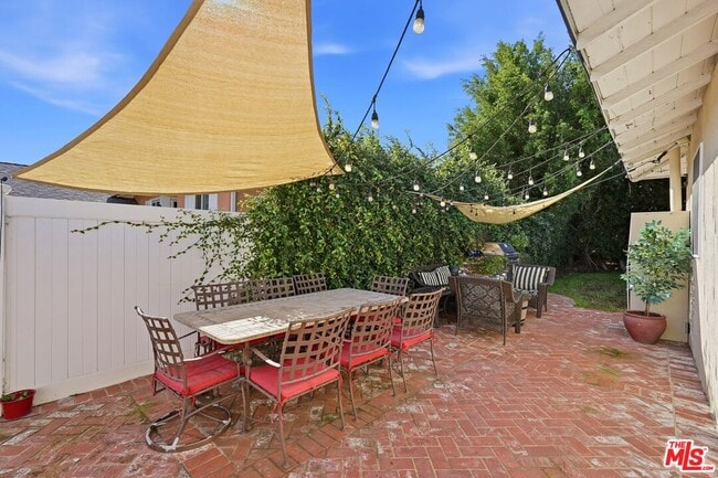 Building Photo - 15203 Yukon Ave