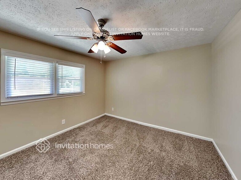 Building Photo - 504 Rivercrest Dr