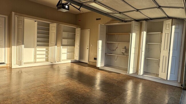 Building Photo - AVAILABLE! OPEN HOUSE FRIDAY 3/20/26 from 5:00-6:00 pm