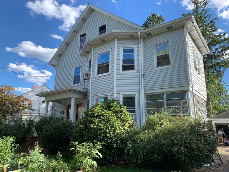 Building Photo - 178 Oak Hill Ave