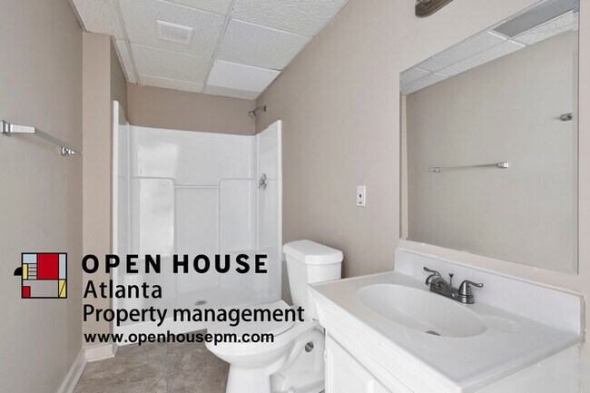 Building Photo - 1820 Stone Forest Dr, Lawrenceville