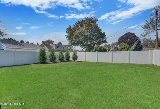 Building Photo - 131 Avenel Blvd