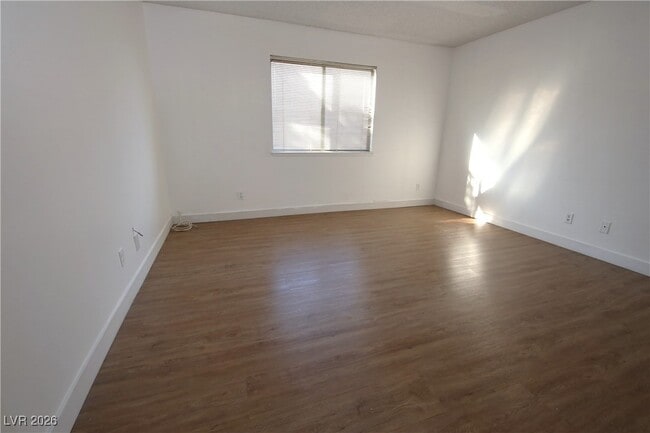 Building Photo - 1751 E Reno Ave