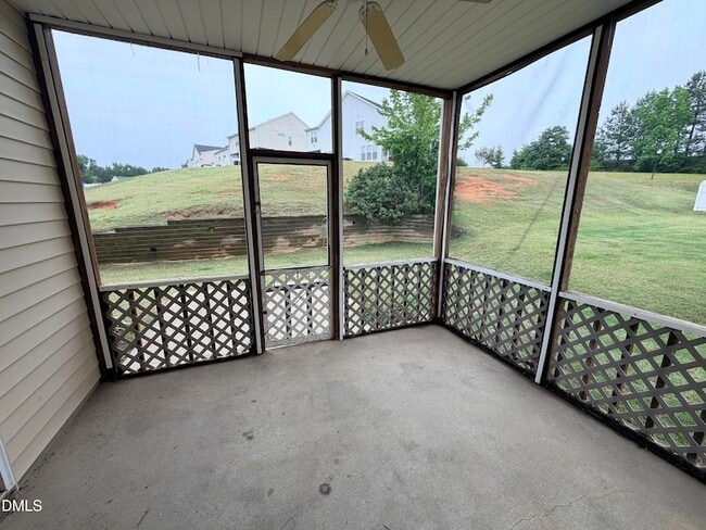 Building Photo - 620 Woodson Dr