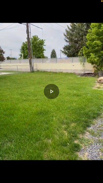 Backyard - 20 W 2nd N