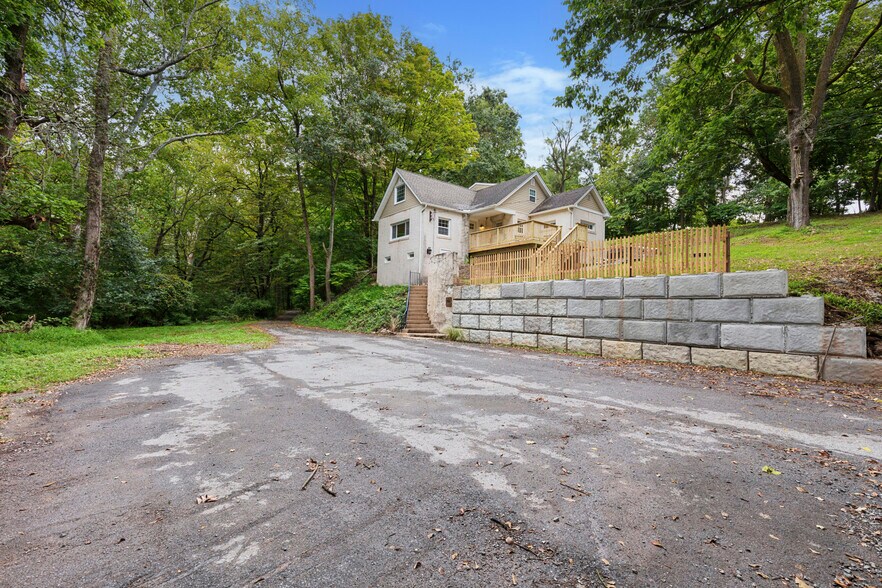Building Photo - 352 Levengood Rd