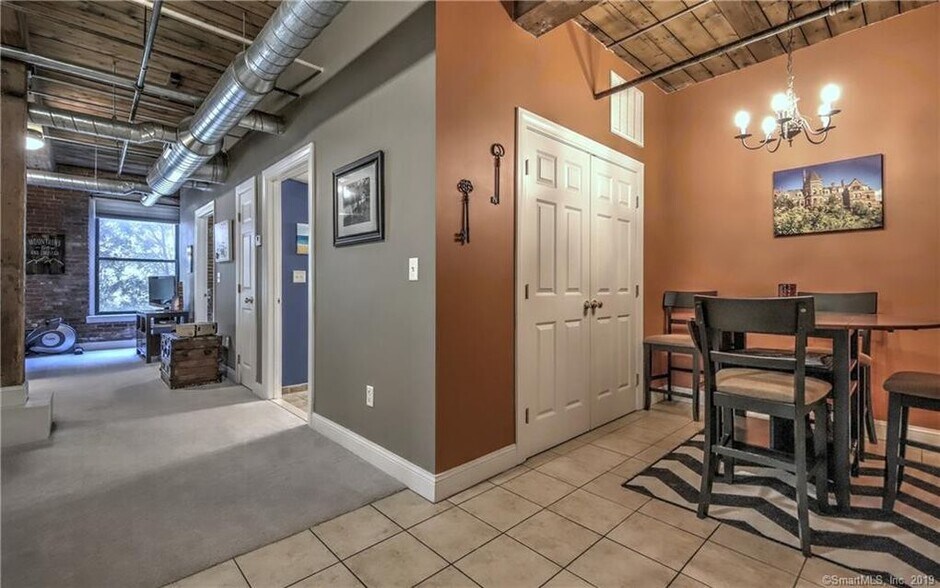 Building Photo - 145 Canal St