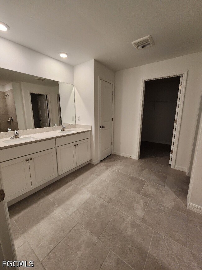 Building Photo - 13944 Buckingham Oak Rd