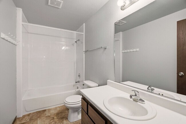 Building Photo - 2705 N Robie Ct