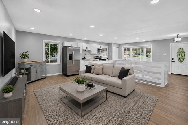 Building Photo - 4752 Carterwood Dr