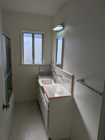 bathroom - 4427 Cartwright Ave