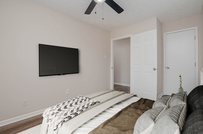 Building Photo - 3030 Cleinview Ave