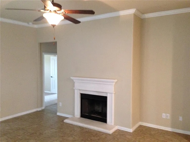 Building Photo - 1921 Autumn Run Ln