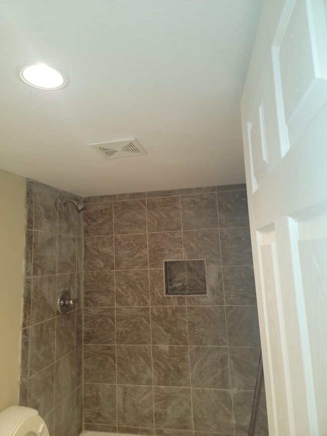 Building Photo - 22659 Old Hwy 169