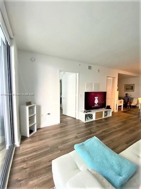 Building Photo - 31 SE 6th St