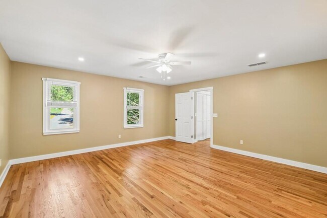 Building Photo - 2799 Brookcliff Landing NE