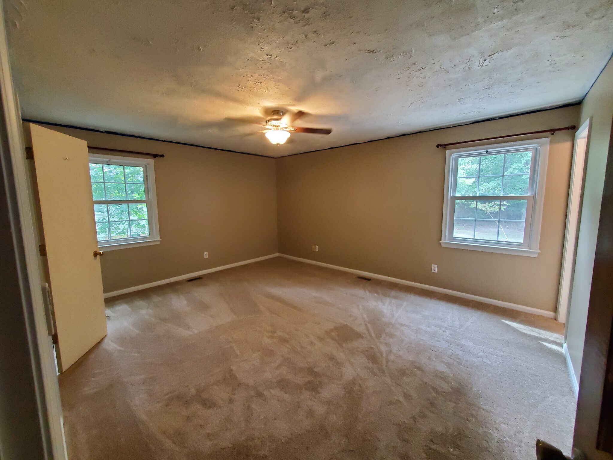 Building Photo - 141 The Maine