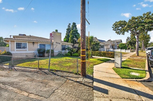 Building Photo - 2225 S Meridian Ave