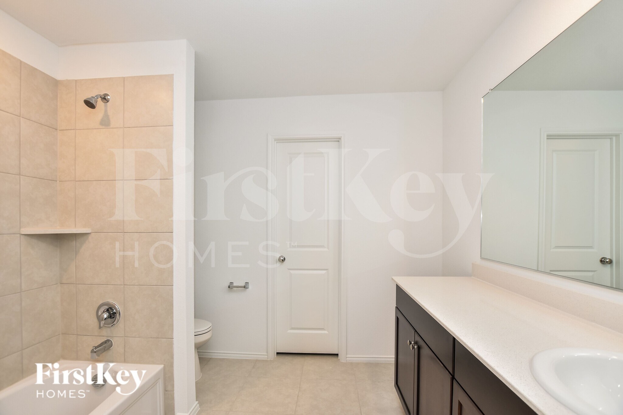 Building Photo - 1061 Crestview Dr