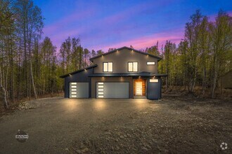 Building Photo - NEW CONSTRUCTION HOME WITH A 4 CAR GARAGE!!