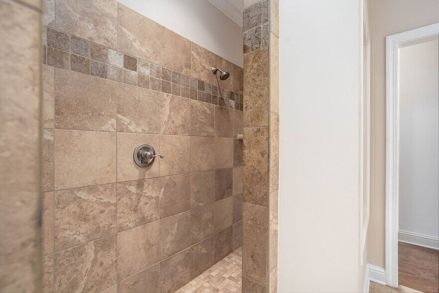 Building Photo - 116 Chestnut Ridge