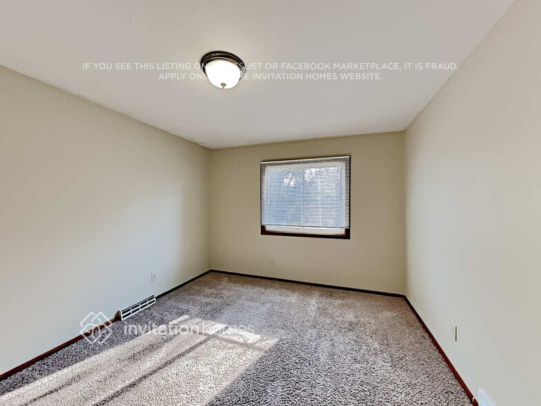 Building Photo - 17230 Sunray Cir SW