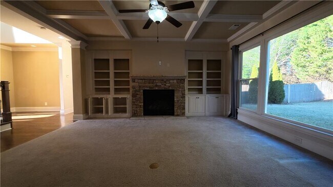 Building Photo - 3361 Lake McGinnis Dr