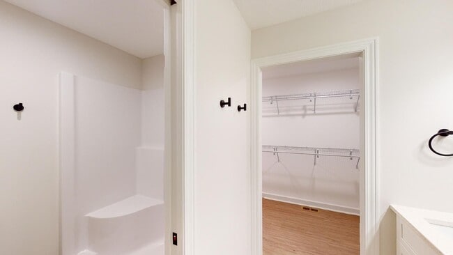 Building Photo - 995 Dailey Pl