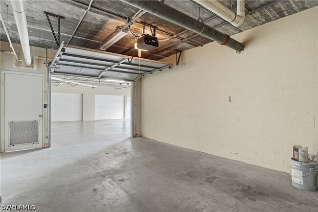 Building Photo - 7671 Pebble Creek Cir