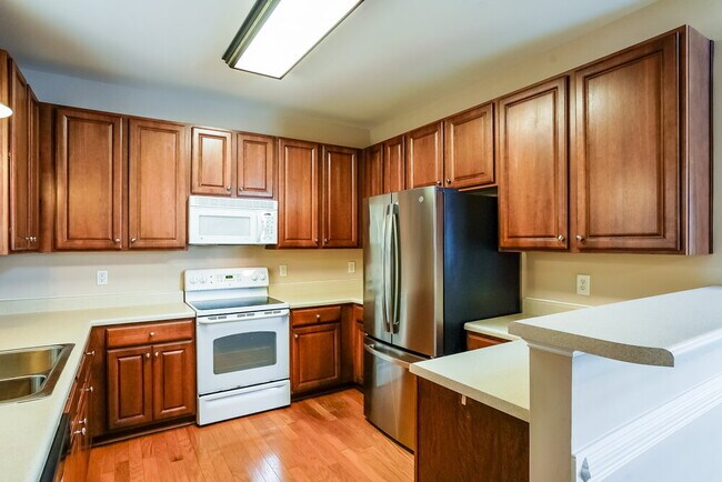 Building Photo - 3612 Willowtree Ln