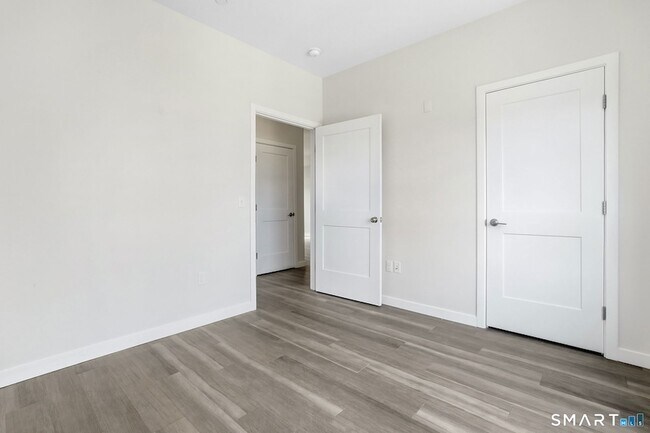 Building Photo - 71 Connecticut Ave