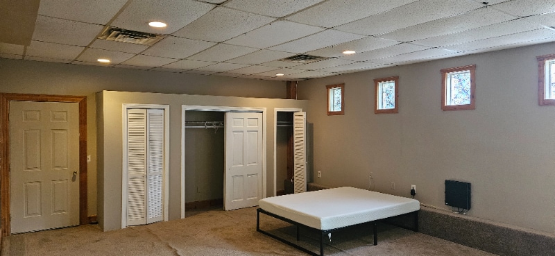 Building Photo - 64 Kenyon St