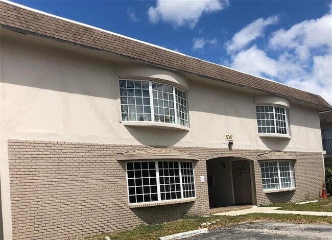 Building Photo - 5317 NW 18th St