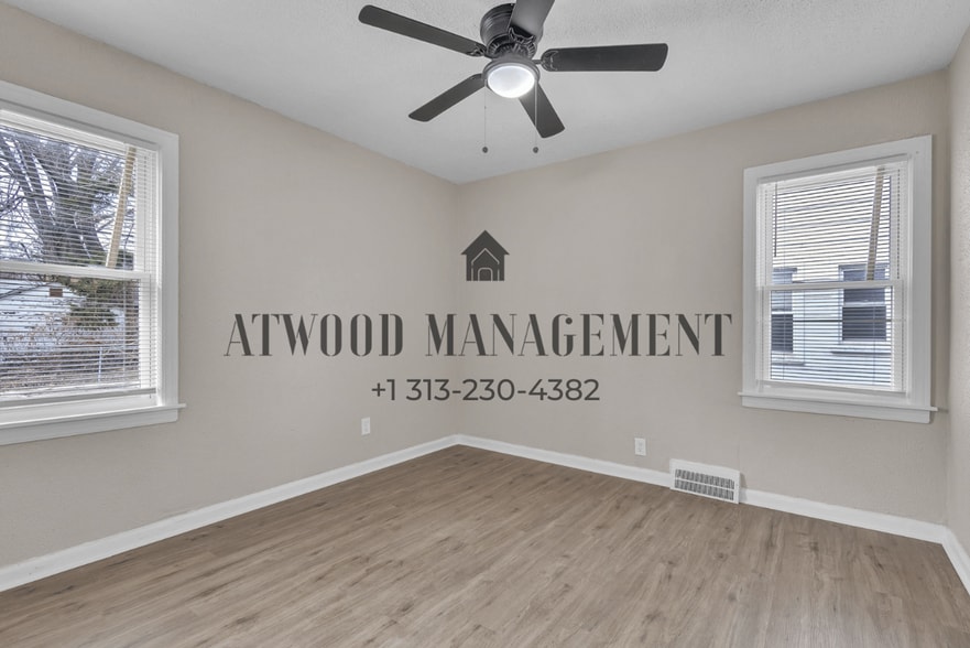 Building Photo - This beautifully updated 3-bedroom, 1-bath single-family home is ready for move-in!