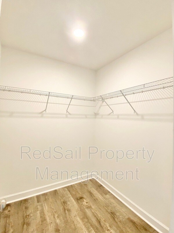 Building Photo - 112 Thalia Rd