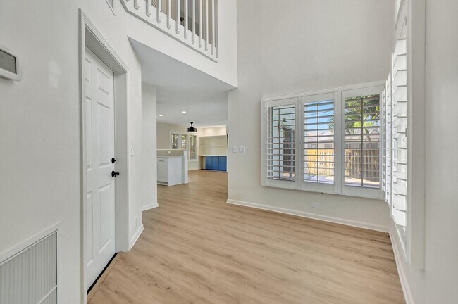 Building Photo - 4517 NW 5th Ave