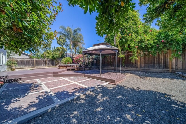 Building Photo - 35216 Wycombe Pl