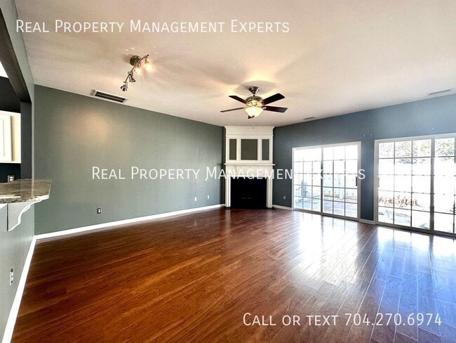 Building Photo - 6856 Rothchild Dr