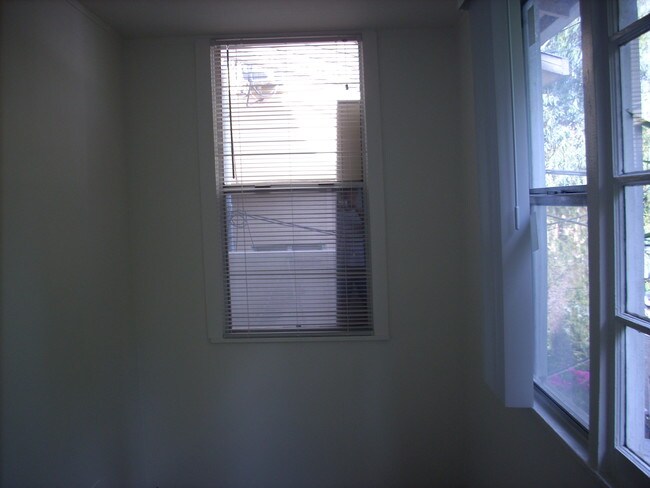 Office space - 8264 Norton Ave