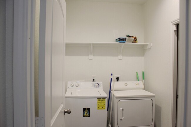 Building Photo - 22619 Theodoli Dr