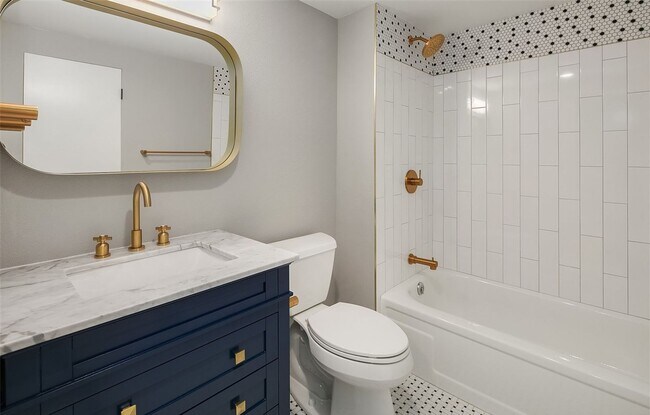 Building Photo - Stunning Remodeled Hunts Point Home for Rent