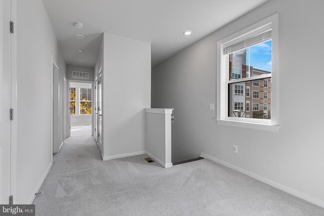 Building Photo - 45114 Kincora Dr
